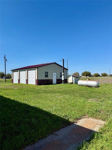 6616 County Road 225, East Bernard, TX 77435