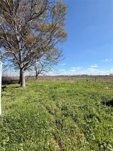 6616 County Road 225, East Bernard, TX 77435