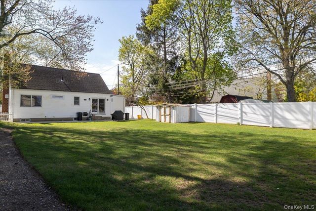 51 Louis Drive, Farmingdale, NY 11735