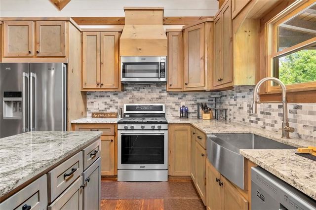 175 Mountain Brooks Road, Blue Ridge, GA 30513