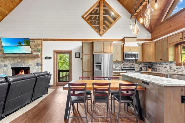 175 Mountain Brooks Road, Blue Ridge, GA 30513