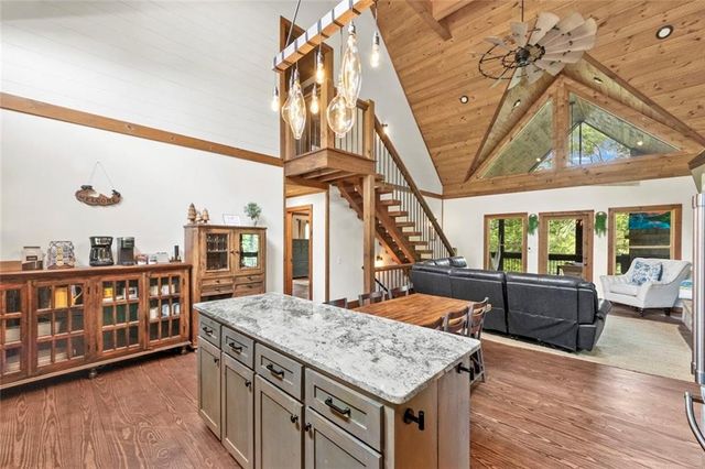 175 Mountain Brooks Road, Blue Ridge, GA 30513