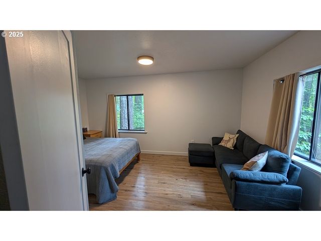 24120 E FARRAGUT St, Welches, OR 97067