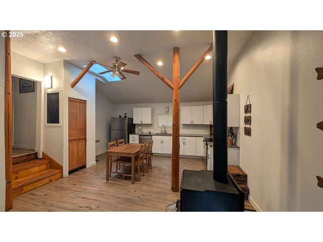 24120 E FARRAGUT St, Welches, OR 97067