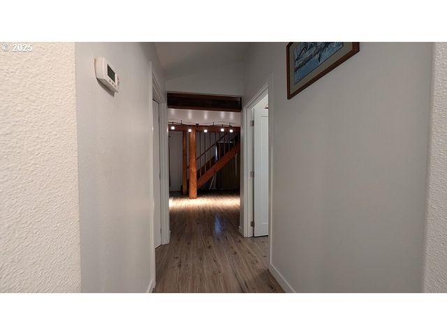 24120 E FARRAGUT St, Welches, OR 97067