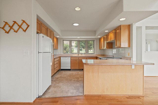 9330 St Andrews Circle, Klamath Falls, OR 97603