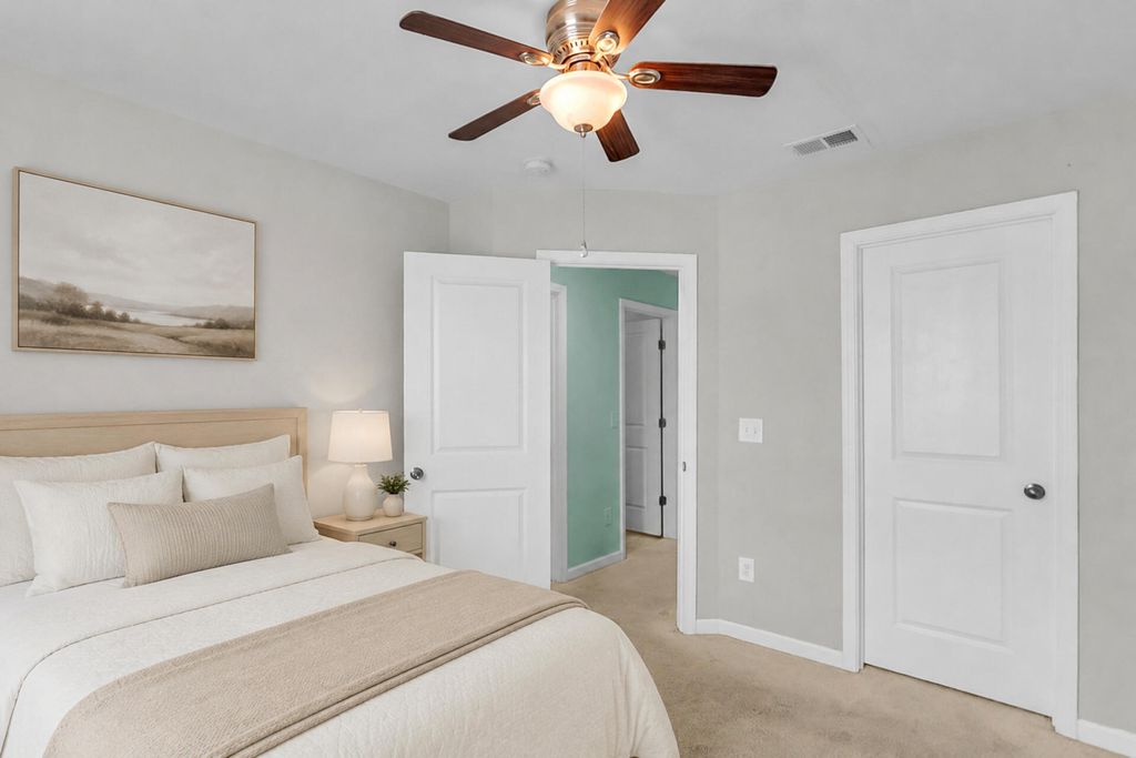 Image 18 of property listing at 223 Longford Drive, Summerville, SC 29483