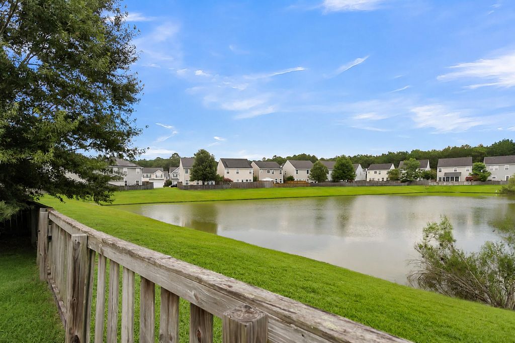 Image 30 of property listing at 223 Longford Drive, Summerville, SC 29483