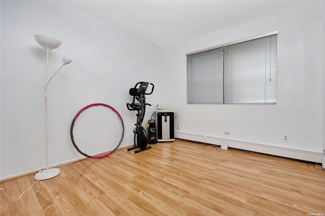 216 Swalm Street A, Westbury, NY 11590