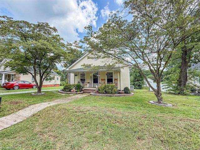 1011 Ava Street, Burlington, NC 27215