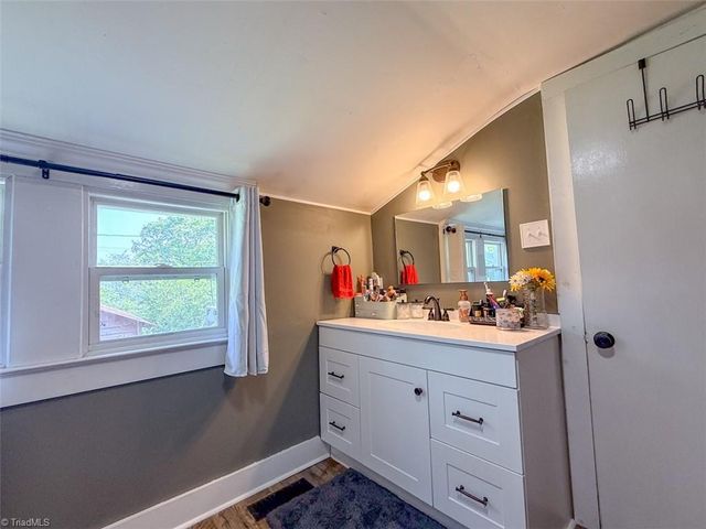 1011 Ava Street, Burlington, NC 27215