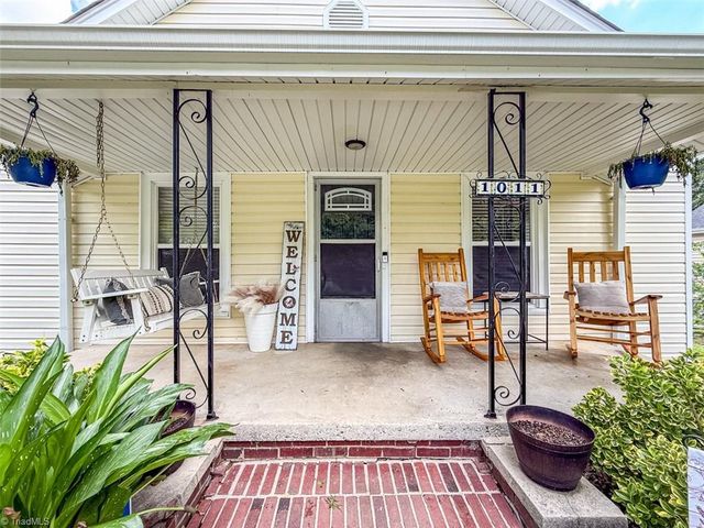 1011 Ava Street, Burlington, NC 27215