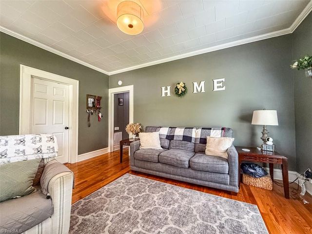 1011 Ava Street, Burlington, NC 27215