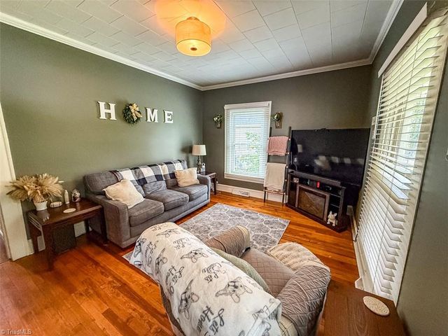 1011 Ava Street, Burlington, NC 27215