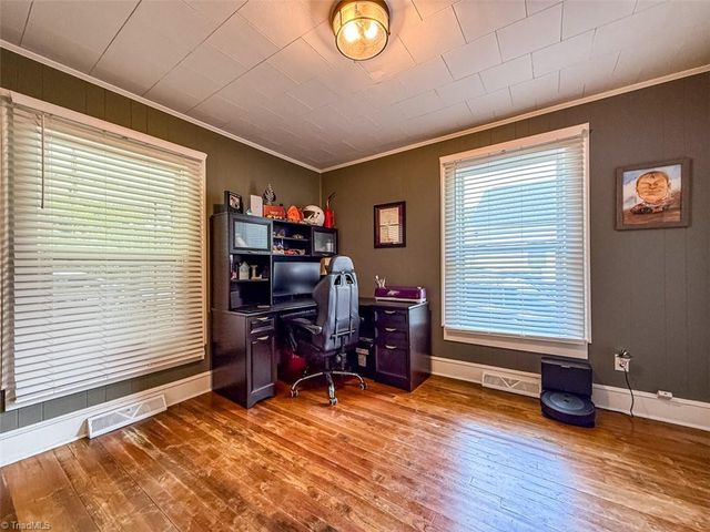1011 Ava Street, Burlington, NC 27215