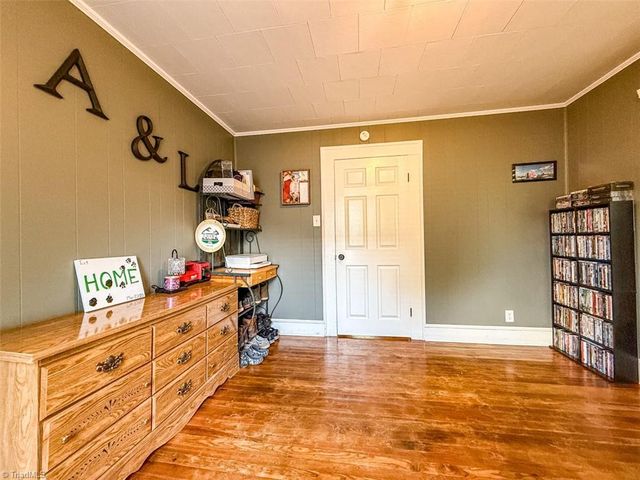 1011 Ava Street, Burlington, NC 27215