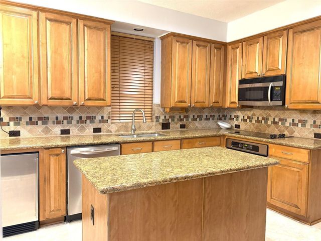 7710 Misty Fern Court, Houston, TX 77095