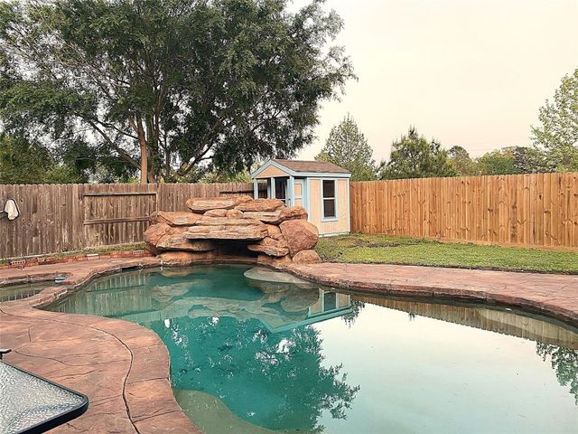 7710 Misty Fern Court, Houston, TX 77095