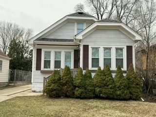 4651 N 48th STREET, Milwaukee, WI 53218