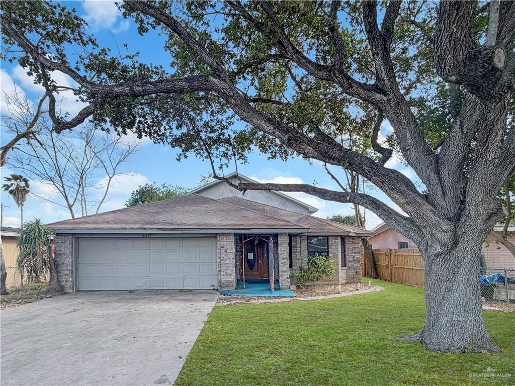 2211 W Hackberry Avenue, Mcallen, TX 78501