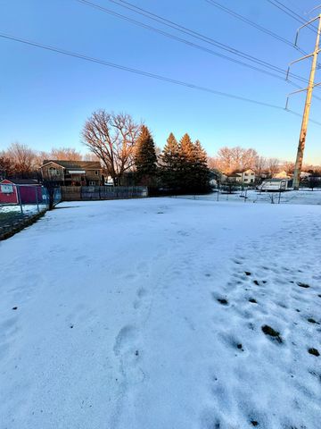 2700 94th Avenue N, Brooklyn Park, MN 55444