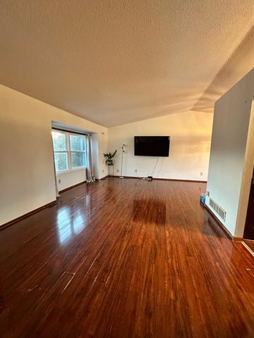 2700 94th Avenue N, Brooklyn Park, MN 55444