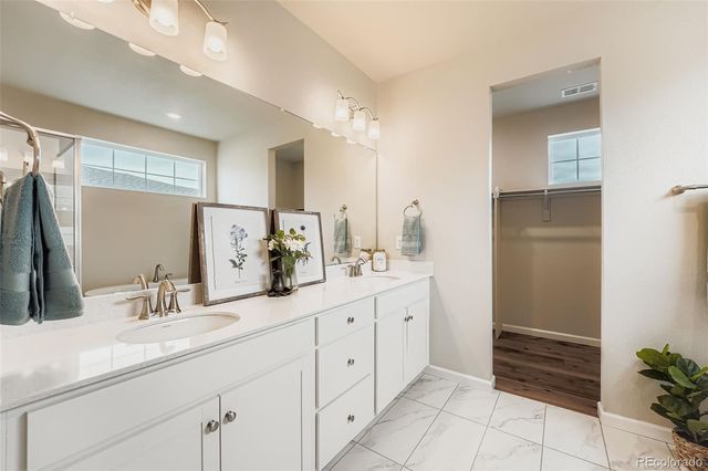 27942 E Glasgow Place, Aurora, CO 80016