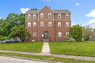 165 Wentworth Avenue 2E, Cranston, RI 02905
