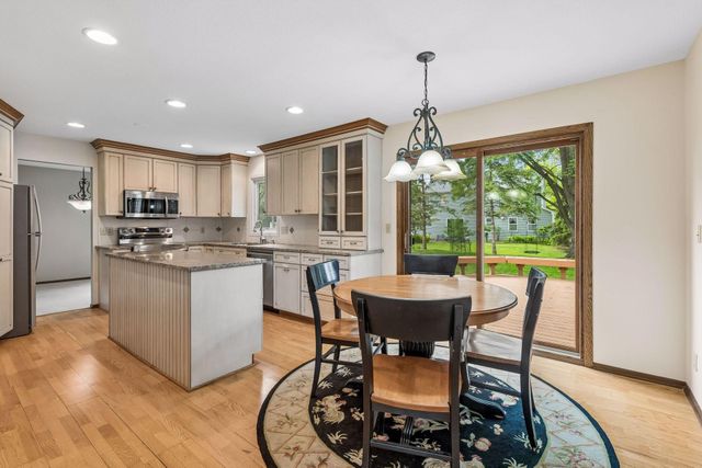 6001 W 98th Street, Bloomington, MN 55438