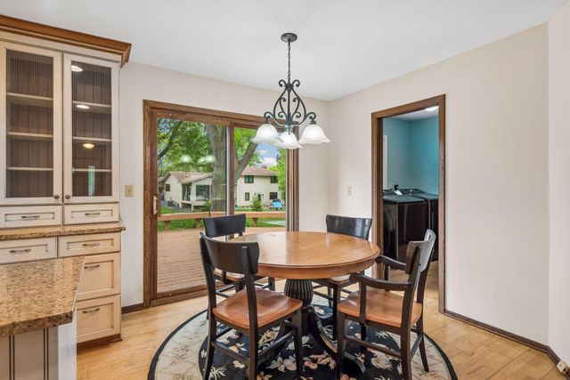 6001 W 98th Street, Bloomington, MN 55438