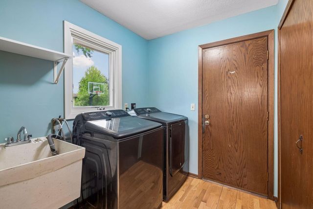 6001 W 98th Street, Bloomington, MN 55438