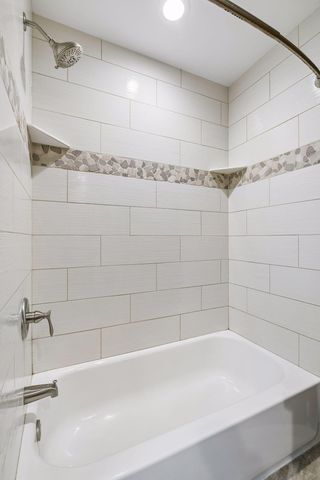 6001 W 98th Street, Bloomington, MN 55438