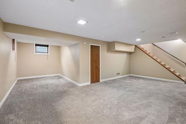 6001 W 98th Street, Bloomington, MN 55438
