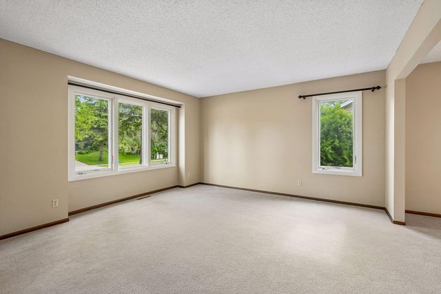 6001 W 98th Street, Bloomington, MN 55438