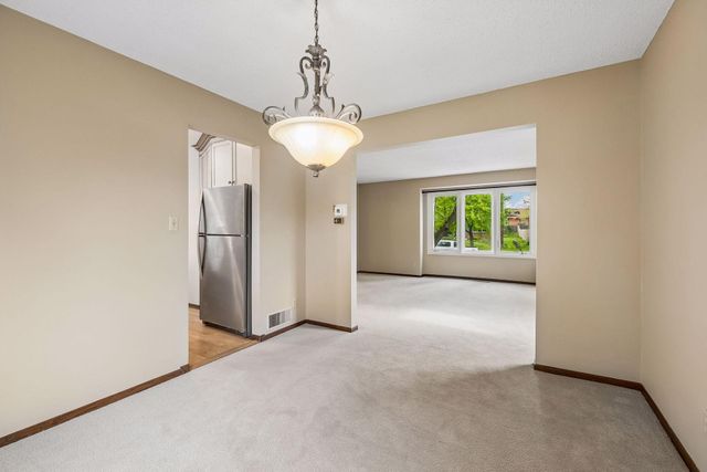 6001 W 98th Street, Bloomington, MN 55438