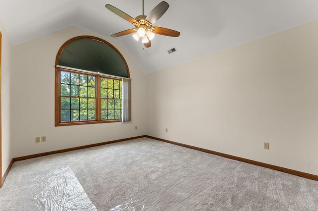 84 N 500 W, Valparaiso, IN 46385