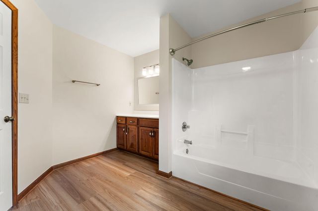 84 N 500 W, Valparaiso, IN 46385