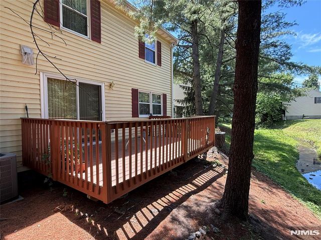 6 Chris Court 6, Fair Lawn, NJ 07410