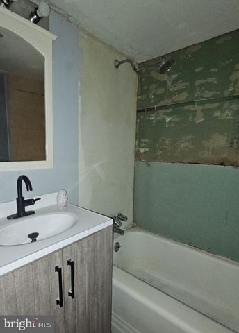 404 ROSEWOOD AVE, Vineland, NJ 08360