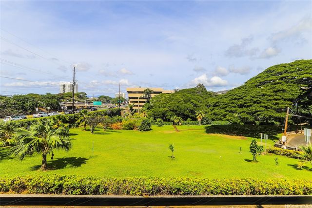 48 N School Street, Honolulu, HI 96817