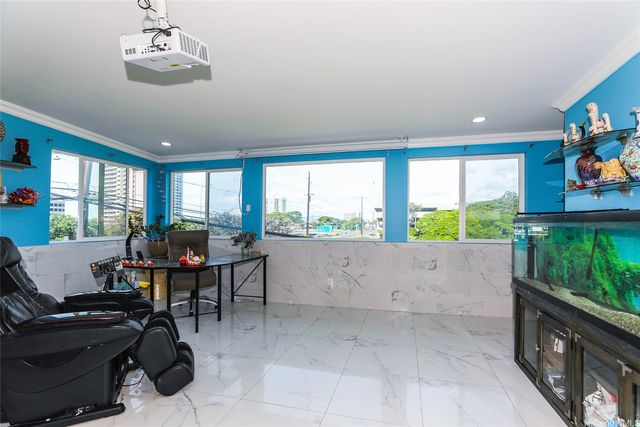48 N School Street, Honolulu, HI 96817