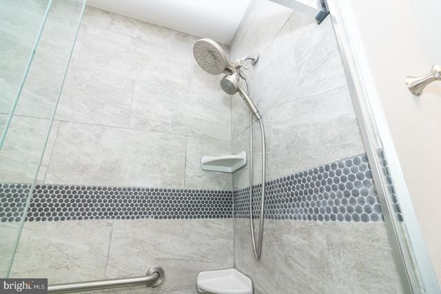 721 WALDEN CIR, Robbinsville, NJ 08691