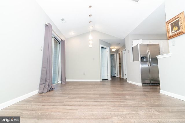 721 WALDEN CIR, Robbinsville, NJ 08691
