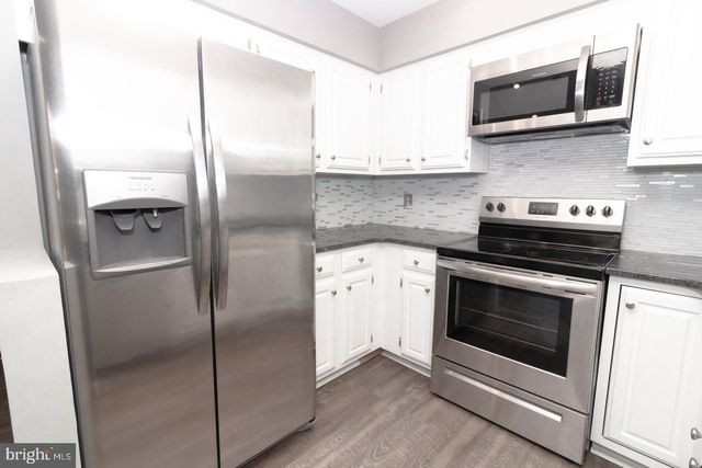 721 WALDEN CIR, Robbinsville, NJ 08691