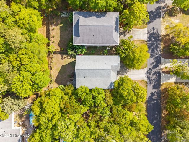 116 NW 2nd Street, Oak Island, NC 28465