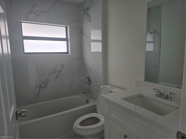 2707 30th ST SW, Lehigh Acres, FL 33976