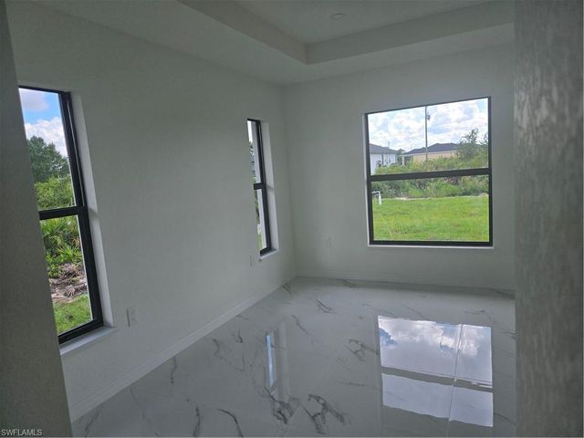 2707 30th ST SW, Lehigh Acres, FL 33976