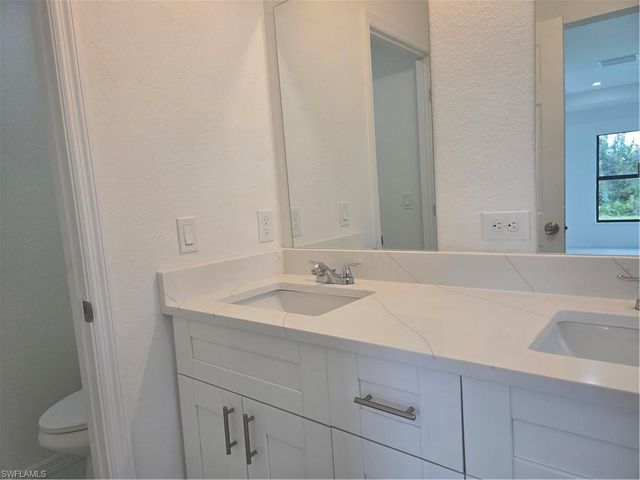 2707 30th ST SW, Lehigh Acres, FL 33976