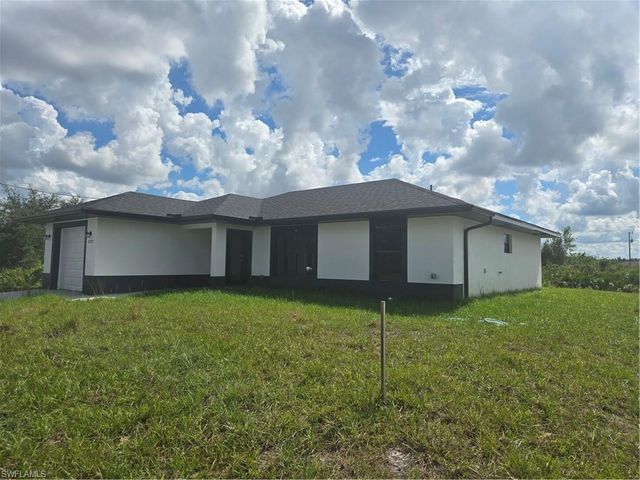 2707 30th ST SW, Lehigh Acres, FL 33976