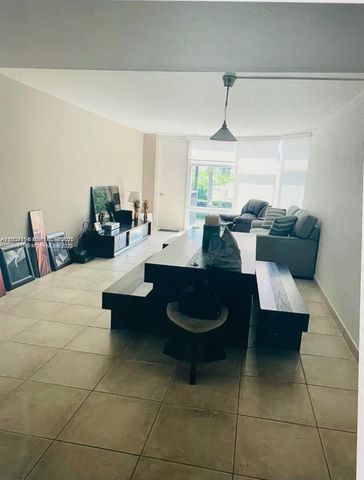 3375 N Country Club Dr 102, Aventura, FL 33180